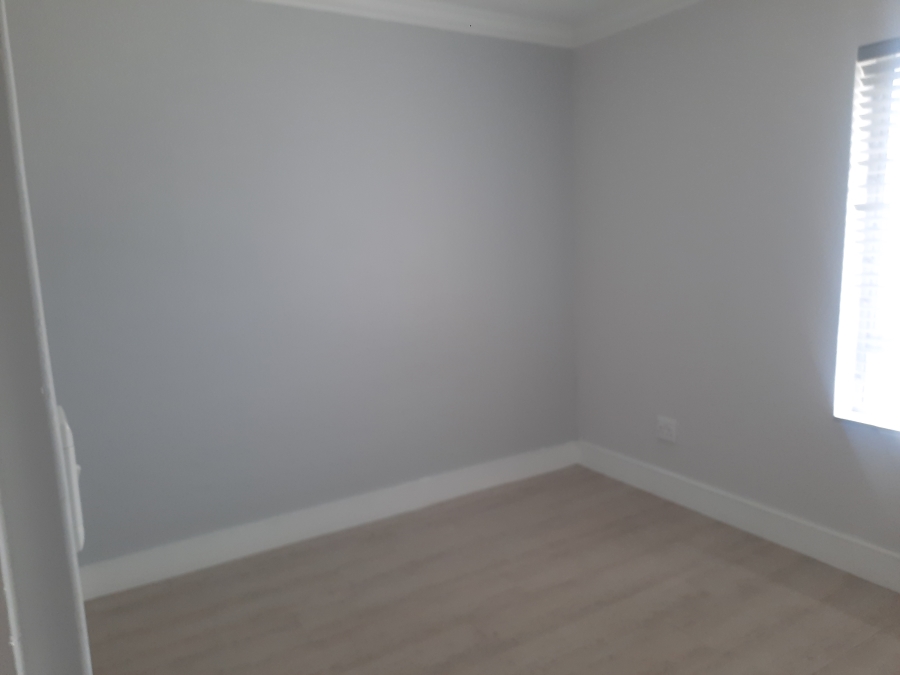 To Let 3 Bedroom Property for Rent in Langeberg Heights Western Cape